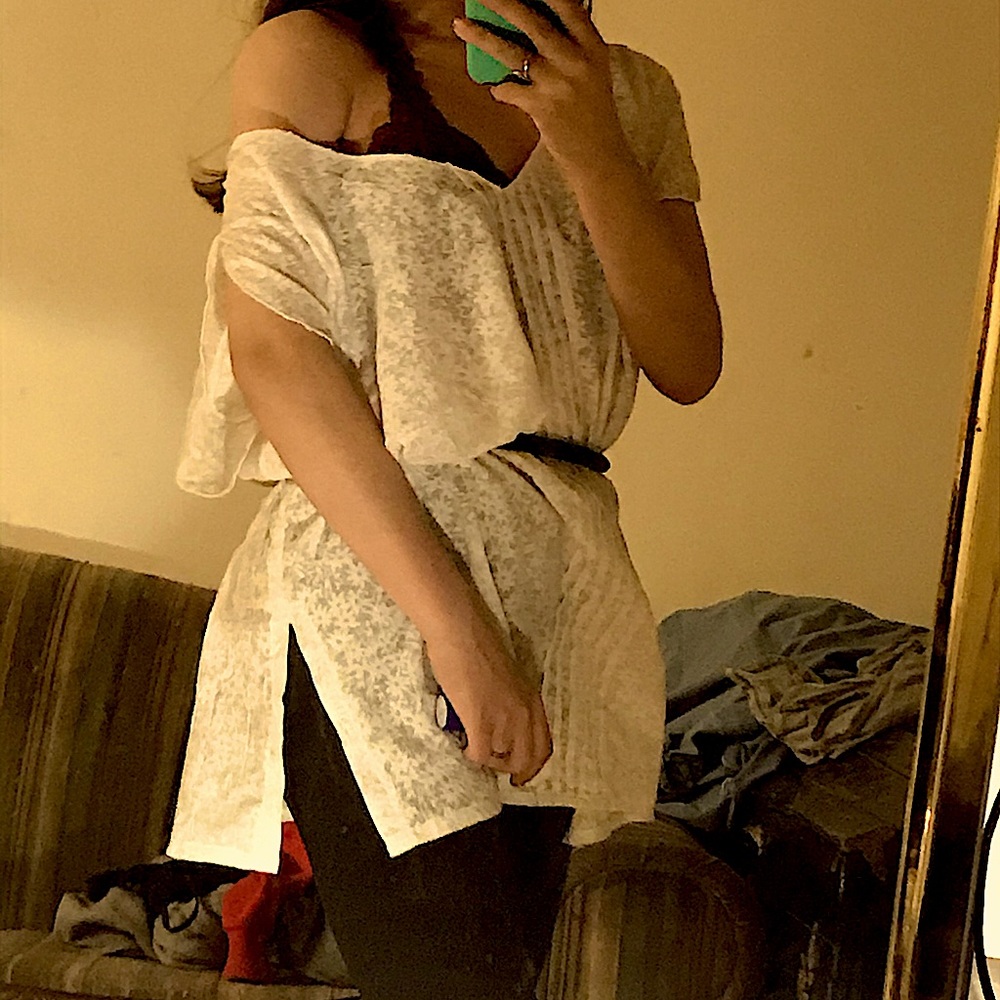White lace loose shirt with added blue satin belt